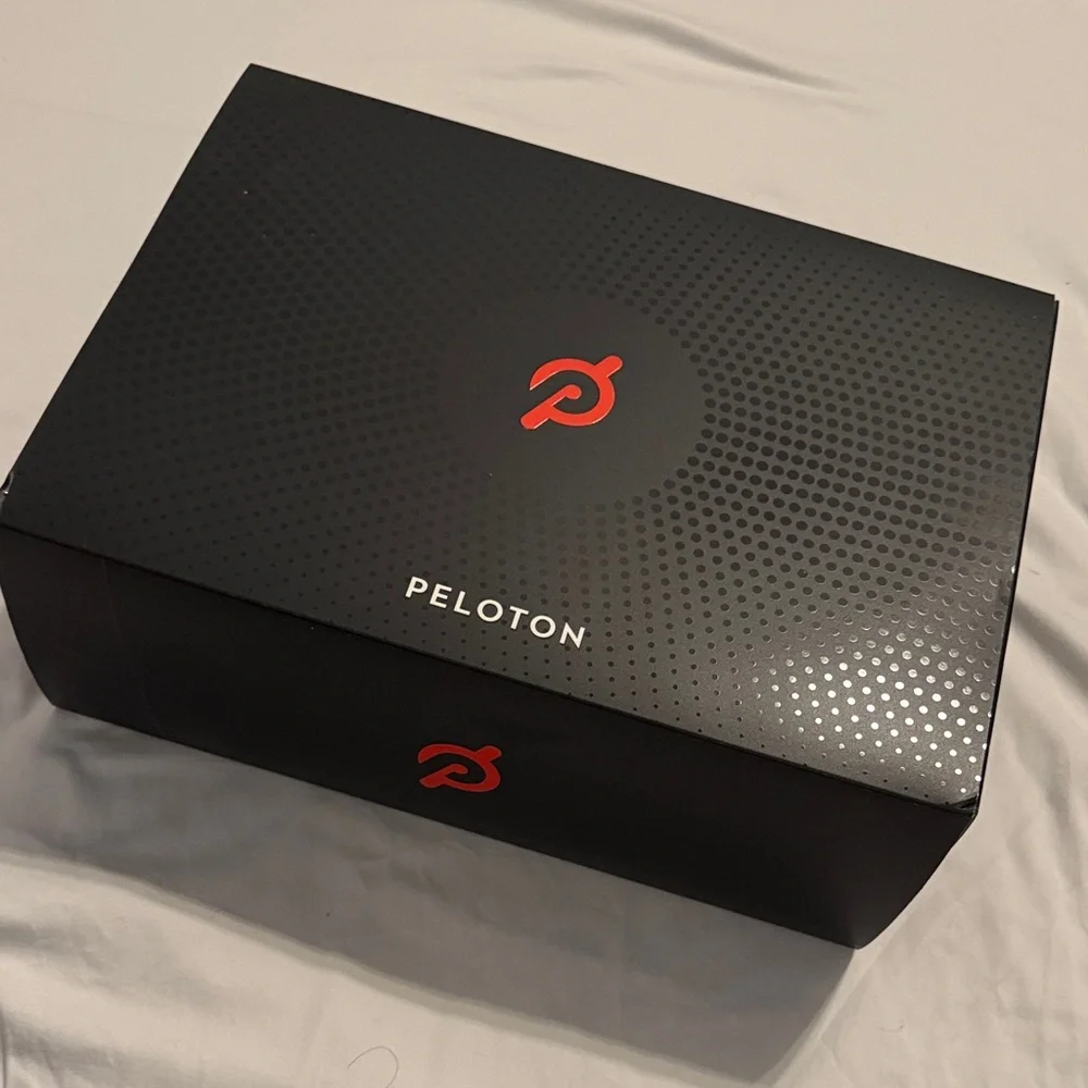 Peloton Cycling Shoes for Peloton with Delta-Compatible Bike Cleats M12/46 - Picture 2 of 11